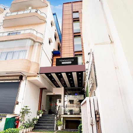 Отель Townhouse Ram Katora Near Vishwanath Temple Formerly Sv Grand Варанаси Экстерьер фото